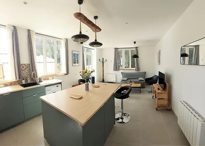 L'aigrette Moderne, Ensoleille Et Bien Place